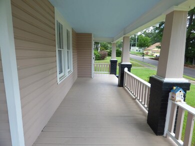 201 Jackson Ave, McComb, MS 39648 - photo 2