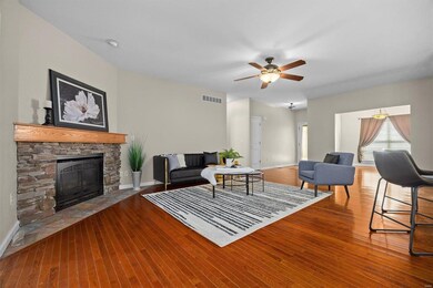 708 Birch Ln, Maryville, IL 62062 - photo 7