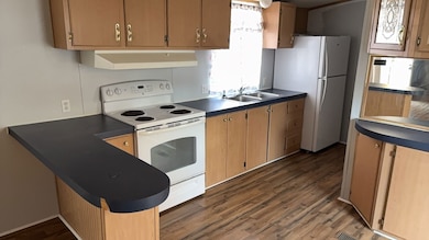 414 Wolf Trap Rd unit 4, Yorktown, VA 23692 - photo 2