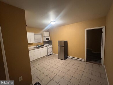 410 Barbadoes St unit C, Norristown, PA 19401 - photo 5