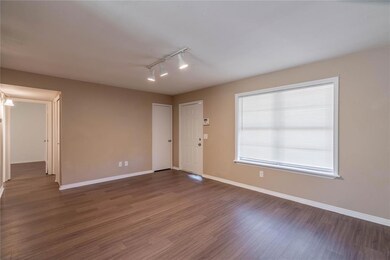 620 N Ramblin Oaks Dr, Moore, OK 73160 - photo 6