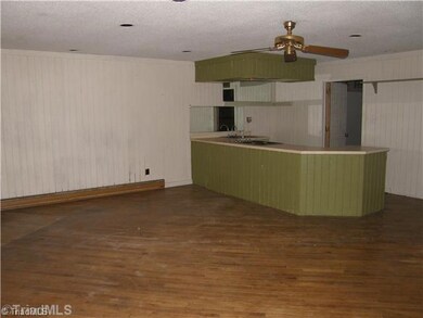 1812 Dantzler Rd, High Point, NC 27265 - photo 6