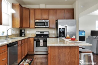 OPEN KITCHEN W/PANTRY