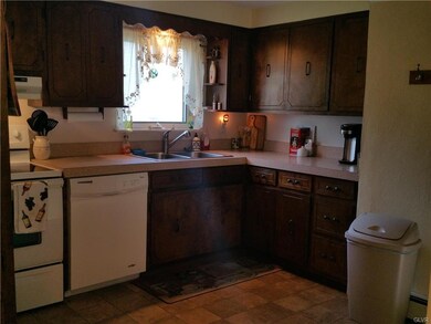2004 S Apple St, Whitehall, PA 18052 - photo 5