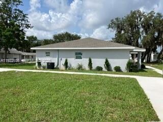434 Poinsettia Ave unit 434, Sebring, FL 33870 - photo 2