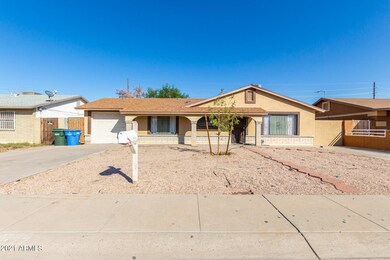 2027 N 51st Dr, Phoenix, AZ 85035 - photo 2