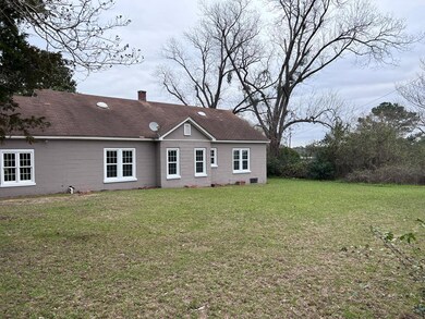 411 W Knox St, Uvalda, GA 30473 - photo 5