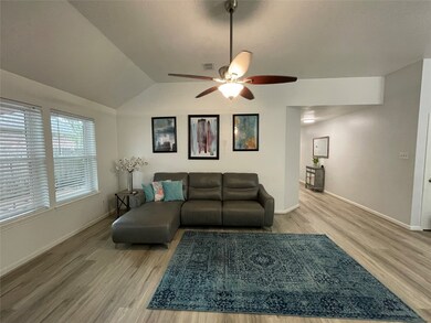 8422 Cienna Dr, Houston, TX 77040 - photo 4