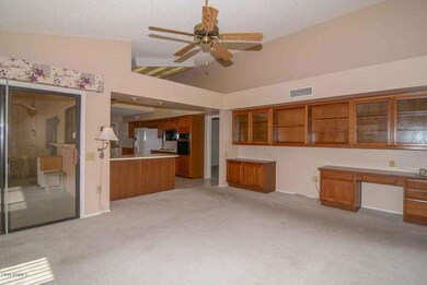 Family Room - Kitchen