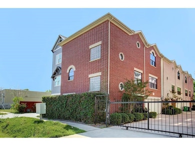 Corner unit, gated community within walking distan