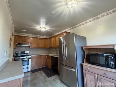 10 Woodlawn Cir, Keyport, NJ 07735 - photo 7