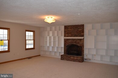 3384 Ensors Shop Rd, Midland, VA 22728 - photo 4