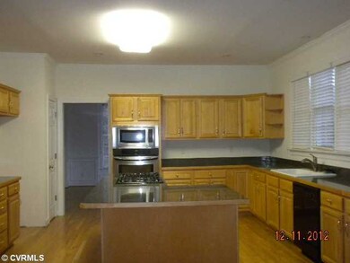 Kitchen - Large Gourmet Kitchen with New 5 Burner Gas Range