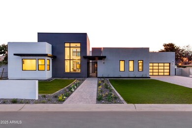 Modern Saguaro Exterior (1)