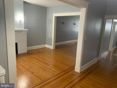 638 Wildwood Pkwy, Baltimore, MD 21229 - photo 3