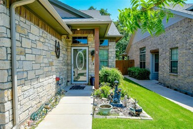 2210 Cobblestone Ct, Granbury, TX 76049 - photo 3