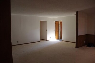 1112 S Monroe St, Hugoton, KS 67951 - photo 6