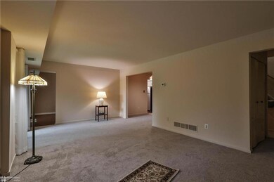 2772 Springhaven Place unit Q386, Macungie, PA 18062 - photo 4