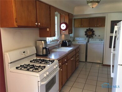 2502 Melva Ct, Toledo, OH 43611 - photo 5