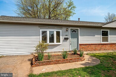 302 W Holly Ave, Sterling, VA 20164 - photo 3