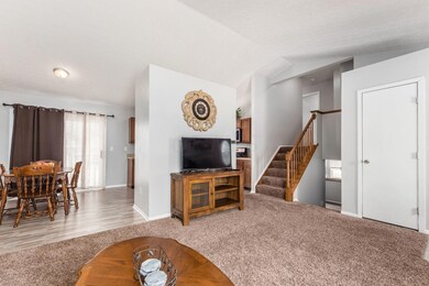 [006] 926 Robmeyer Dr, Columbus