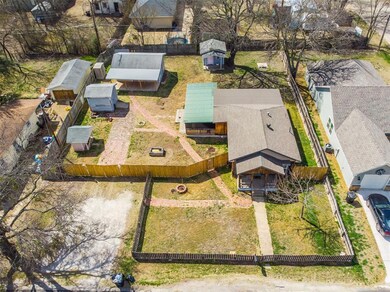 315 Chase Ave, Cleburne, TX 76031 - photo 6