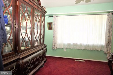 12511 Kemmerton Ln, Bowie, MD 20715 - photo 5