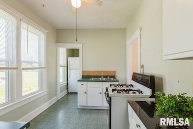 2308 18th Ave, Moline, IL 61265 - photo 4