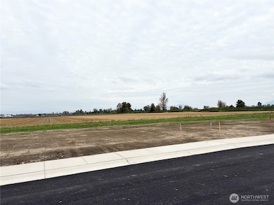 404 W 3rd St, Nooksack, WA 98247 - photo 2