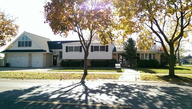 2001 Eastview Dr, Des Plaines, IL 60018 - photo 5