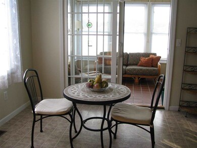Lake views with breakfast!   Watch the wildlife on