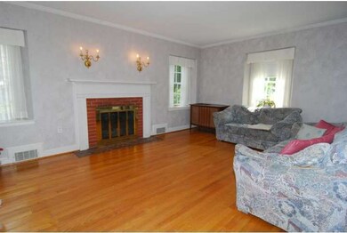 1813 Olive St, Reading, PA 19604 - photo 4