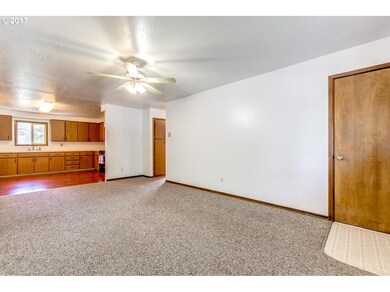 Kitchen/Living Room