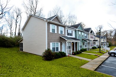 303 Doris Place Dr, Jacksonville, NC 28540 - photo 5