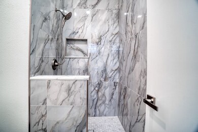 10310 Sand Pass Ln, Houston, TX 77064 - photo 6