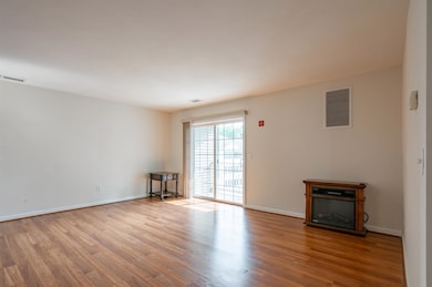 65 Fordway Extension unit 1-307, Derry, NH 03038 - photo 5