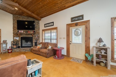 462 Co Rd 763 B, Devine, TX 78016 - photo 5