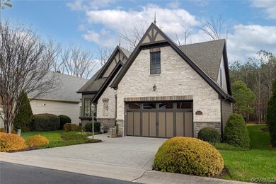 View of front of home featuring 2 car garage