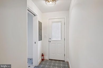 25 S Potomac St, Baltimore, MD 21224 - photo 7