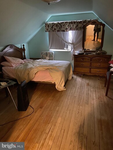 6902 Carl Ave, Gwynn Oak, MD 21207 - photo 5