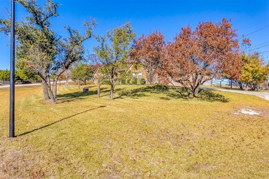 400 Sandridge Dr, Weatherford, TX 76085 - photo 2