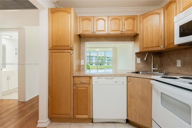 9420 Poinciana Place unit 210, Davie, FL 33324 - photo 7