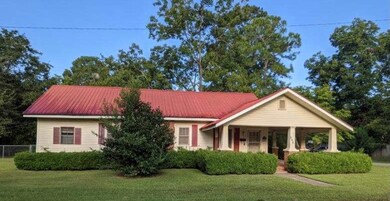 402 W Lemon St, Fitzgerald, GA 31750 - photo 2