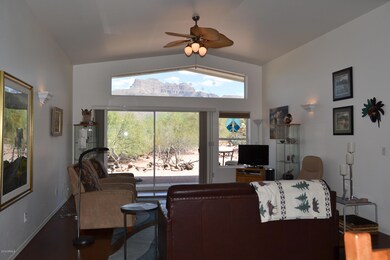 GREAT ROOM w/ SUPERSTITION MT VIEWS