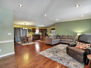 10756-37-mls-22