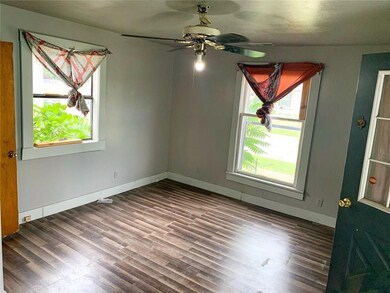 2208 Cedar St, Anderson, IN 46016 - photo 4