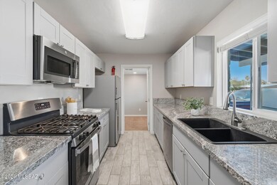 6052 E 17th St, Tucson, AZ 85711 - photo 5