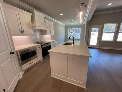 805 Woodhaven Ct, Granbury, TX 76048 - photo 5