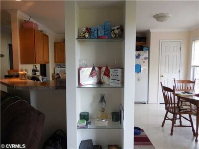 Interior Space/Layout - Here's A Nice Feature..Dis