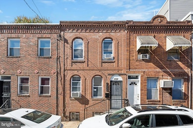 2038 S Darien St, Philadelphia, PA 19148 - photo 4